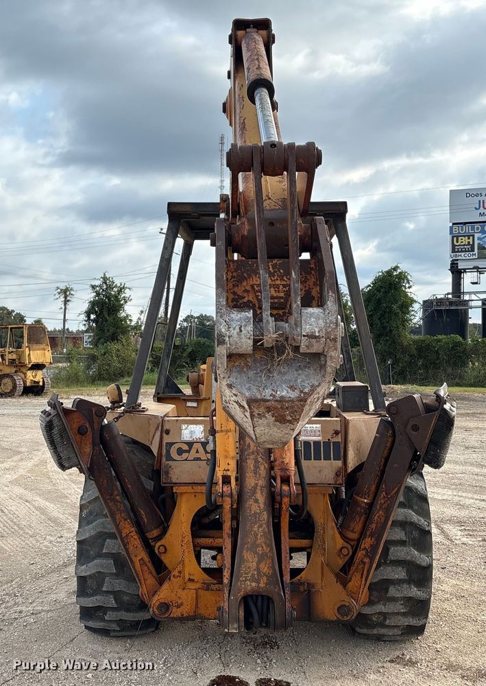 image for item EA7020 1978 Case 580C backhoe