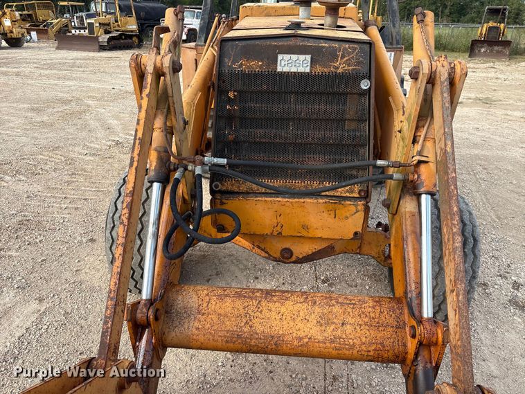 image for item EA7020 1978 Case 580C backhoe