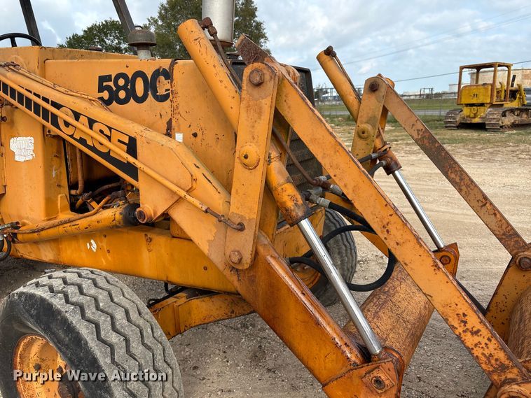 image for item EA7020 1978 Case 580C backhoe
