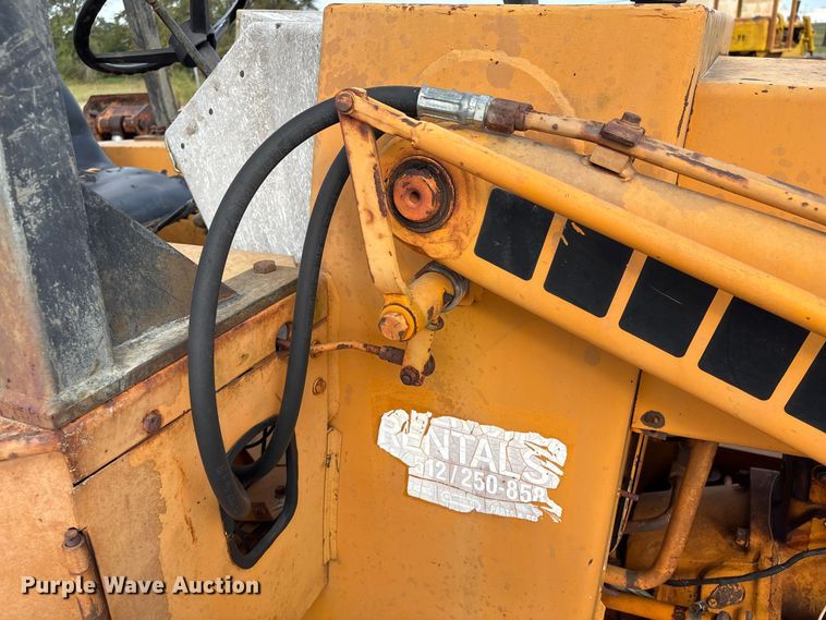 image for item EA7020 1978 Case 580C backhoe