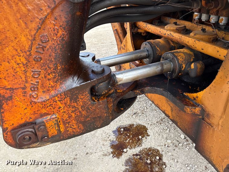 image for item EA7020 1978 Case 580C backhoe