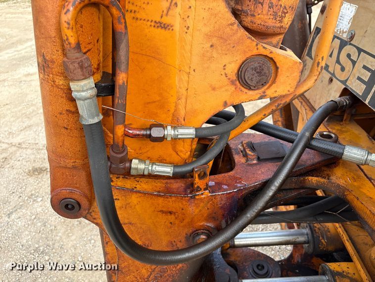 image for item EA7020 1978 Case 580C backhoe