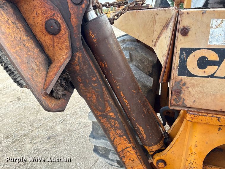 image for item EA7020 1978 Case 580C backhoe