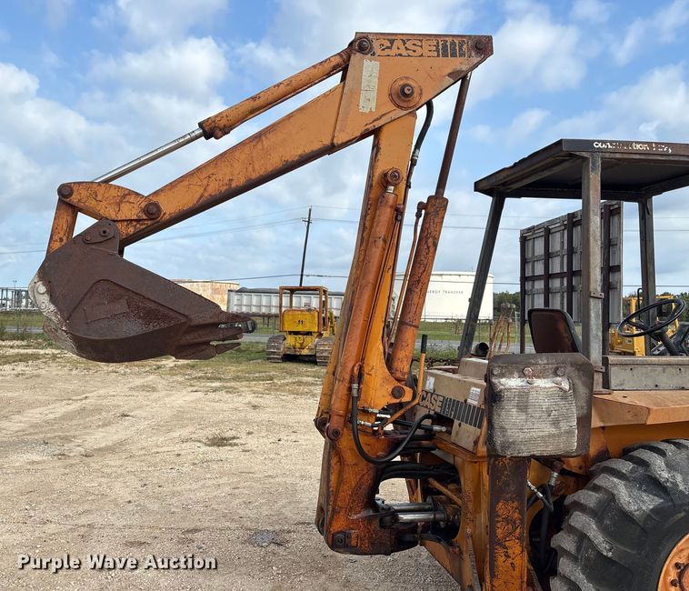 image for item EA7020 1978 Case 580C backhoe