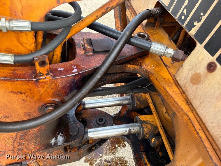 image for item EA7020 1978 Case 580C backhoe