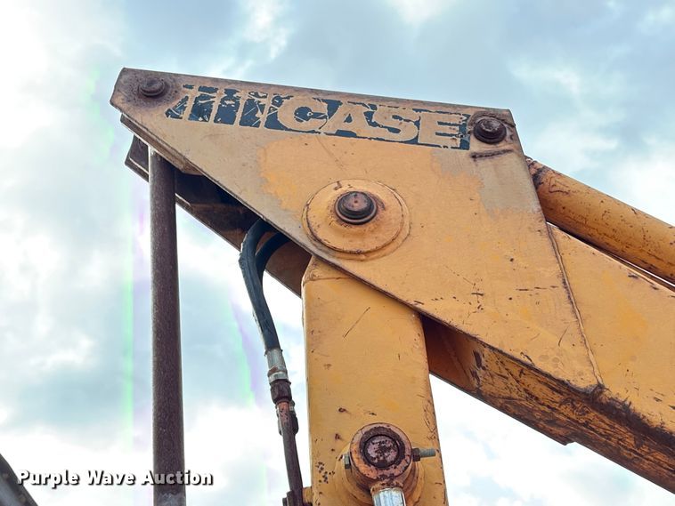 image for item EA7020 1978 Case 580C backhoe