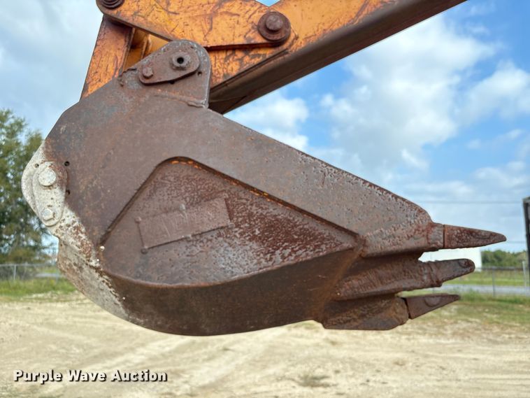 image for item EA7020 1978 Case 580C backhoe