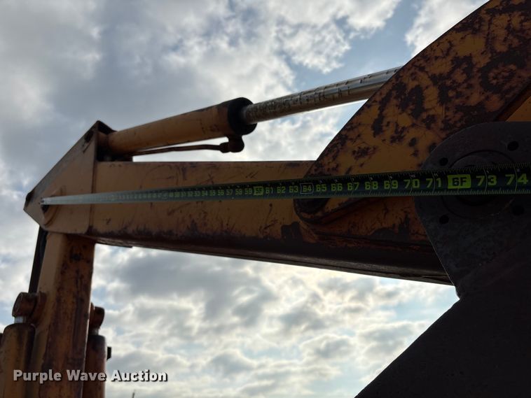 image for item EA7020 1978 Case 580C backhoe