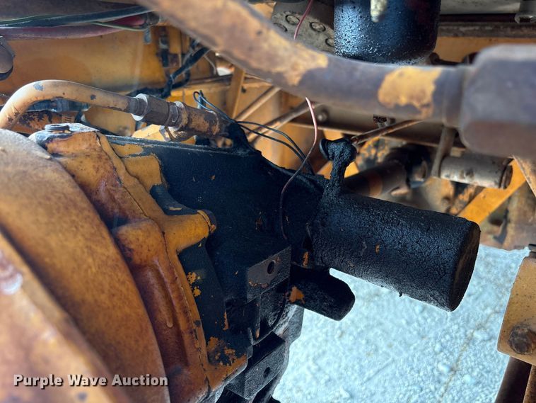 image for item EA7020 1978 Case 580C backhoe