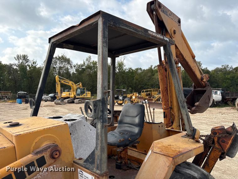 image for item EA7020 1978 Case 580C backhoe