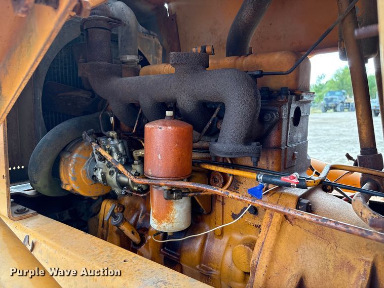 image for item EA7020 1978 Case 580C backhoe