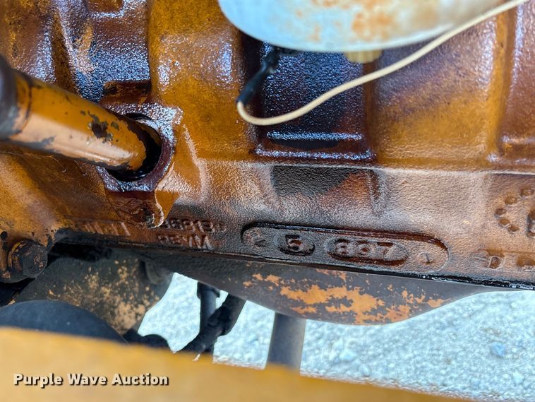 image for item EA7020 1978 Case 580C backhoe