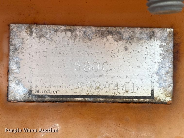 image for item EA7020 1978 Case 580C backhoe