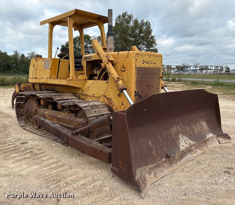 image for item EA7021 Dresser TD15E dozer