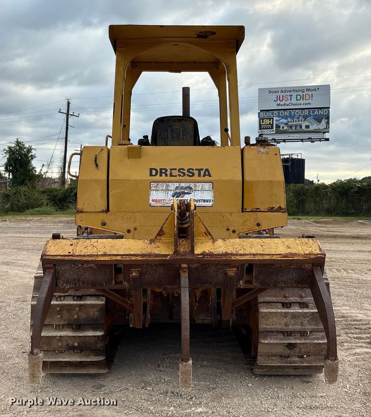 image for item EA7021 Dresser TD15E dozer