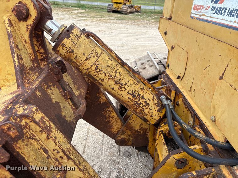 image for item EA7021 Dresser TD15E dozer