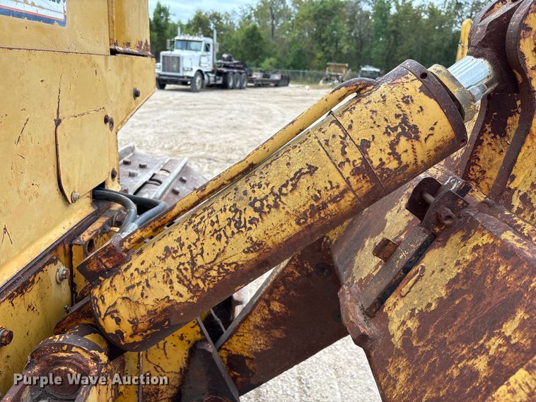 image for item EA7021 Dresser TD15E dozer