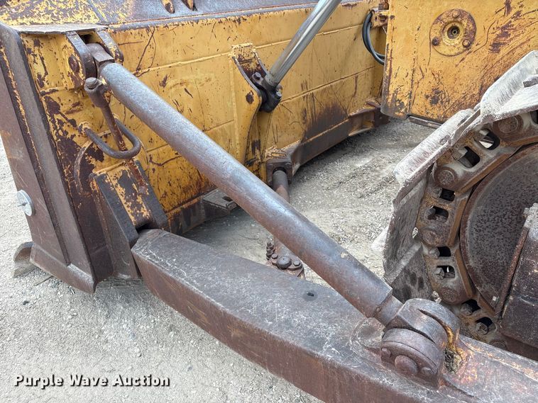 image for item EA7021 Dresser TD15E dozer