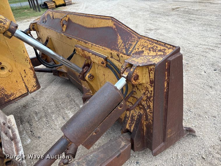 image for item EA7021 Dresser TD15E dozer