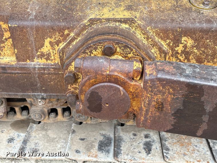 image for item EA7021 Dresser TD15E dozer