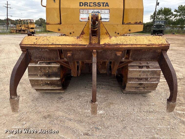 image for item EA7021 Dresser TD15E dozer