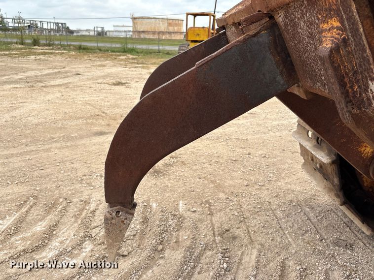 image for item EA7021 Dresser TD15E dozer