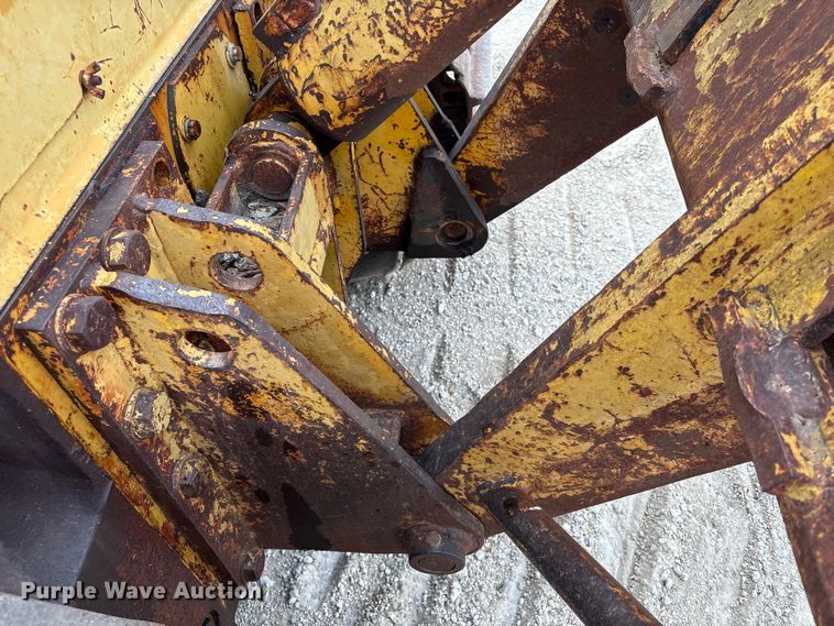 image for item EA7021 Dresser TD15E dozer