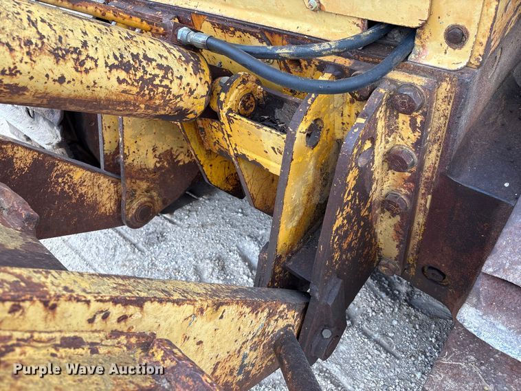 image for item EA7021 Dresser TD15E dozer