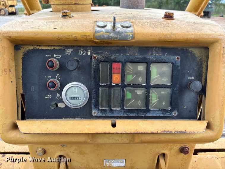 image for item EA7021 Dresser TD15E dozer