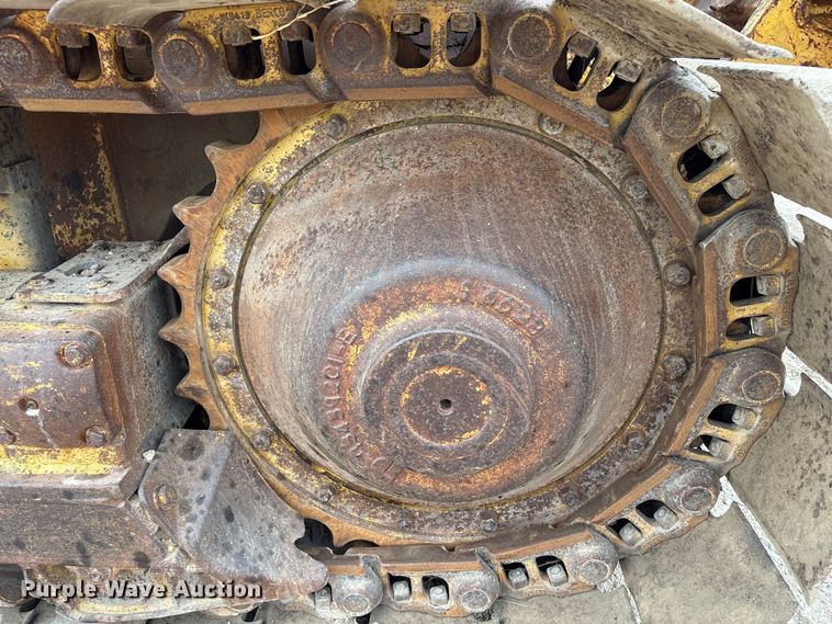 image for item EA7021 Dresser TD15E dozer