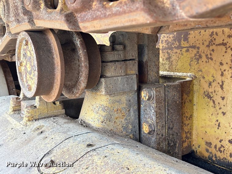 image for item EA7021 Dresser TD15E dozer