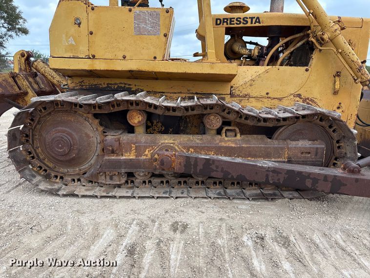 image for item EA7021 Dresser TD15E dozer