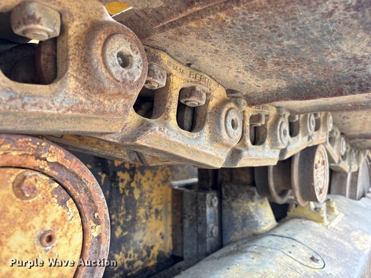 image for item EA7021 Dresser TD15E dozer