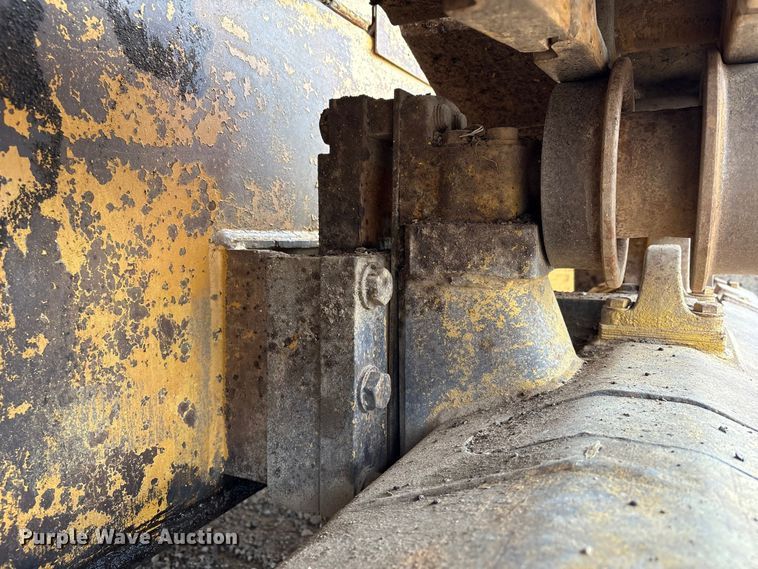 image for item EA7021 Dresser TD15E dozer