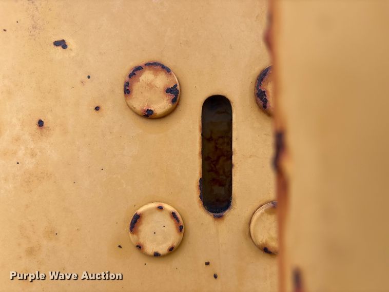 image for item EA7022 1988 Caterpillar D3C dozer