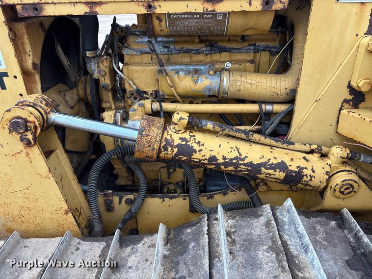 image for item EA7022 1988 Caterpillar D3C dozer