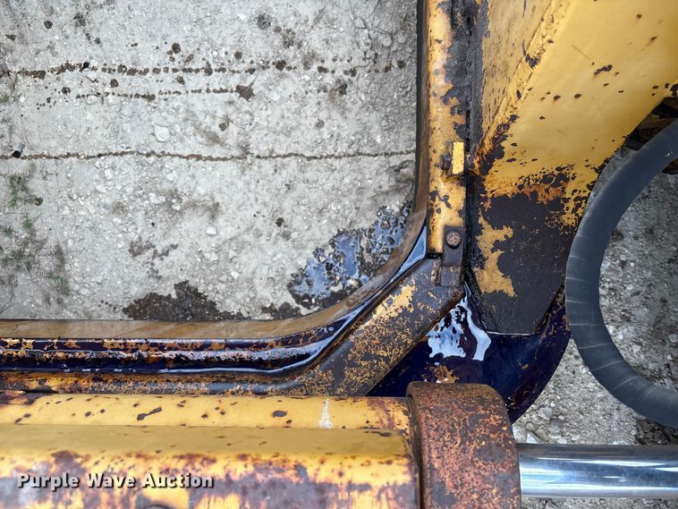 image for item EA7022 1988 Caterpillar D3C dozer