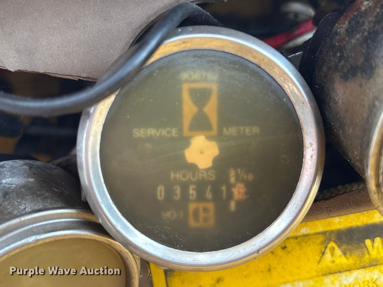 image for item EA7022 1988 Caterpillar D3C dozer