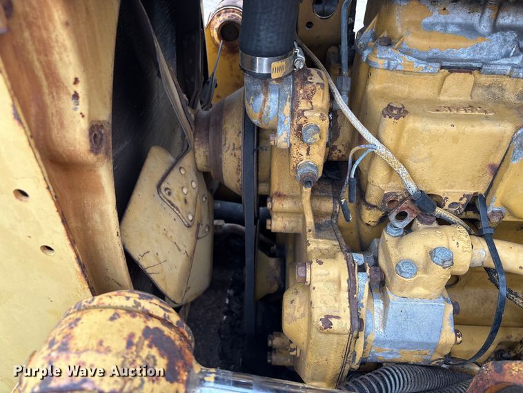 image for item EA7022 1988 Caterpillar D3C dozer