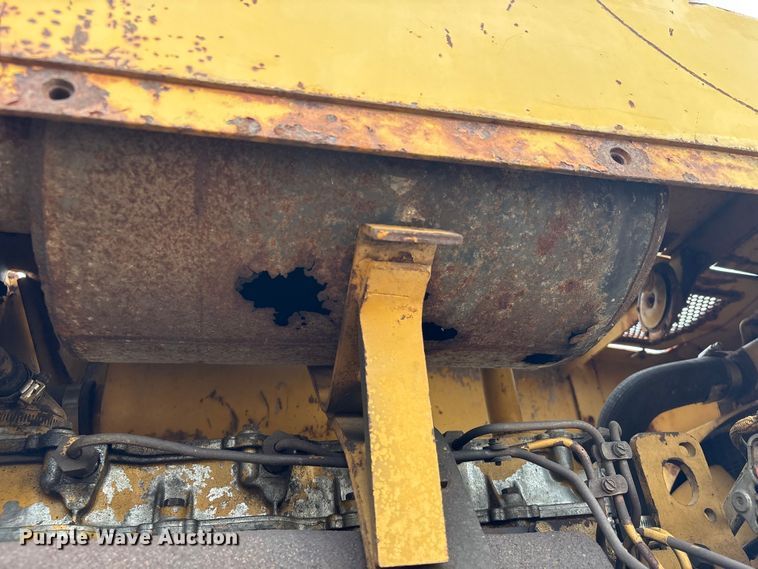 image for item EA7022 1988 Caterpillar D3C dozer