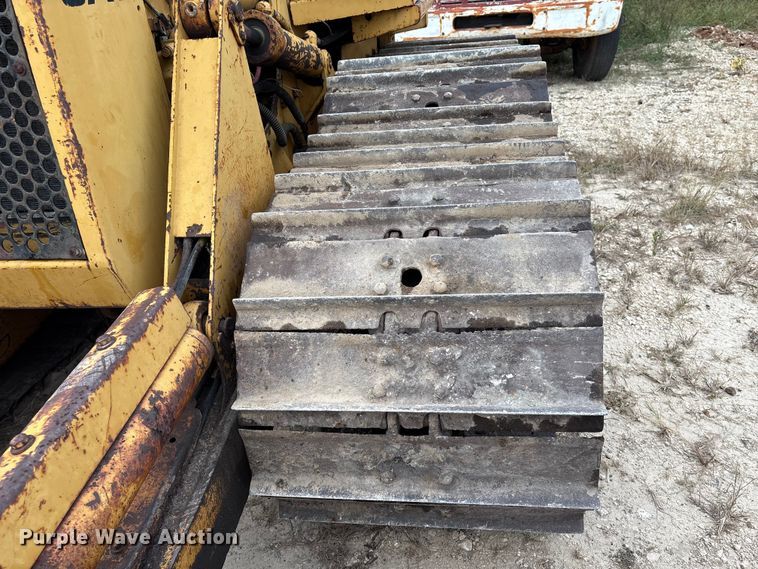 image for item EA7022 1988 Caterpillar D3C dozer