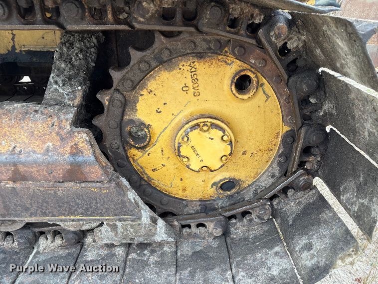 image for item EA7022 1988 Caterpillar D3C dozer