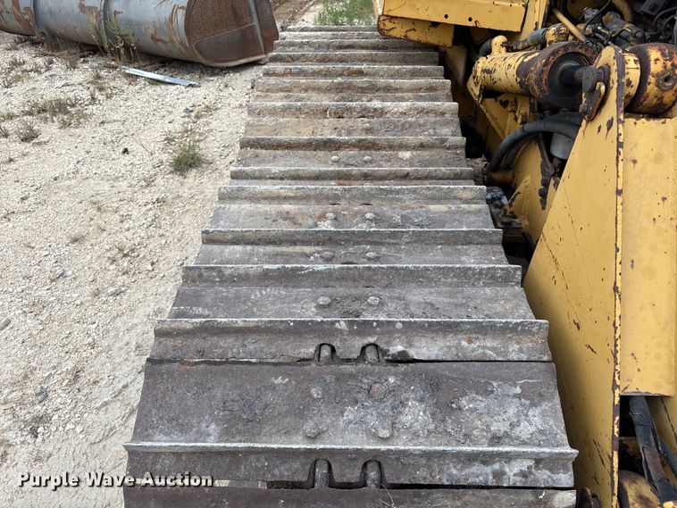 image for item EA7022 1988 Caterpillar D3C dozer