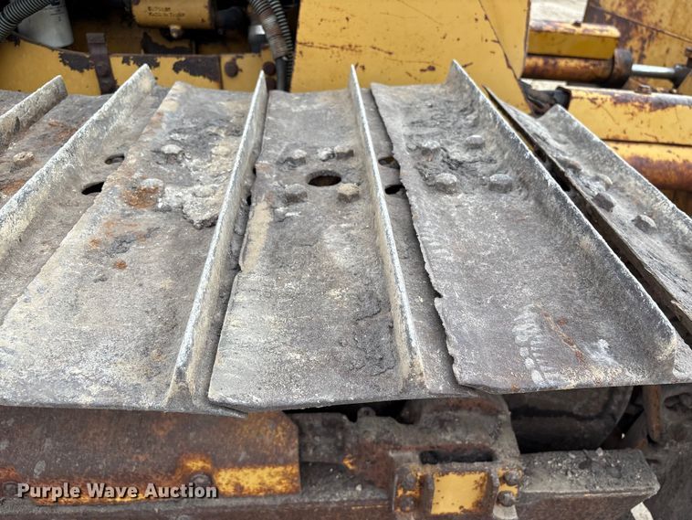 image for item EA7022 1988 Caterpillar D3C dozer