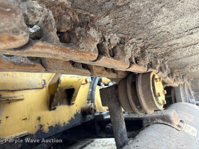 image for item EA7022 1988 Caterpillar D3C dozer