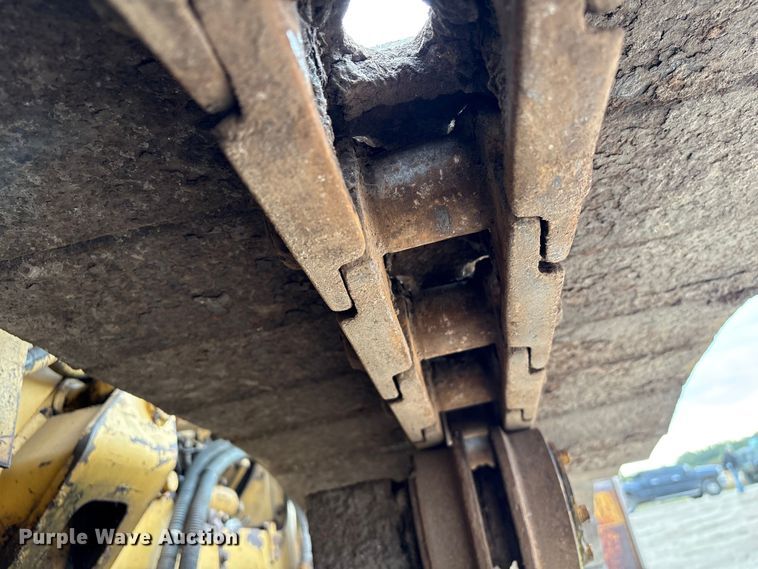 image for item EA7022 1988 Caterpillar D3C dozer