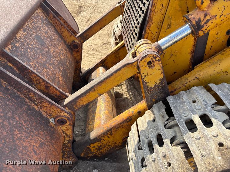 image for item EA7023 John Deere 450C track loader