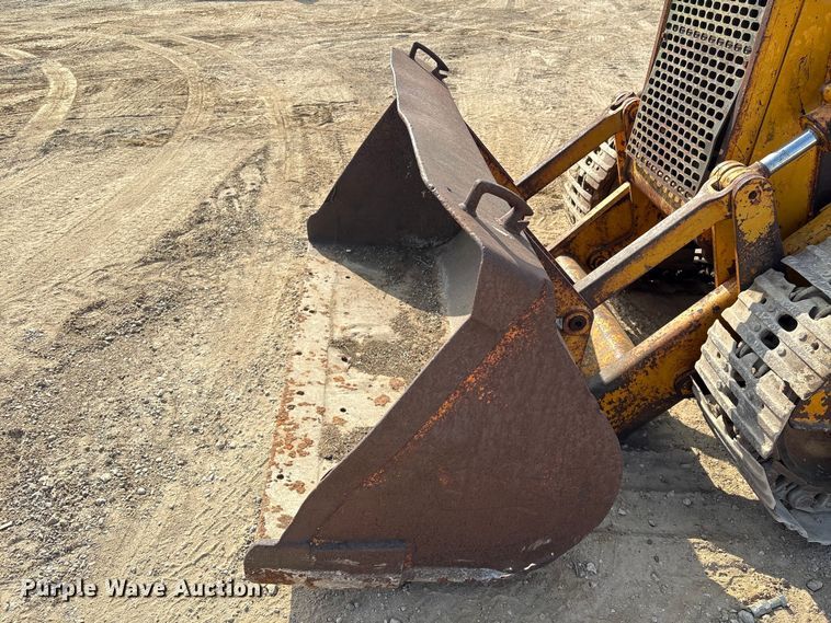 image for item EA7023 John Deere 450C track loader