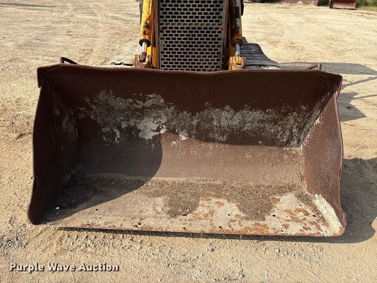 image for item EA7023 John Deere 450C track loader