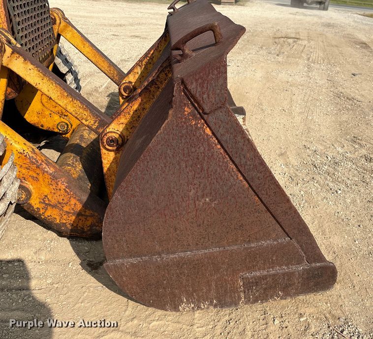 image for item EA7023 John Deere 450C track loader